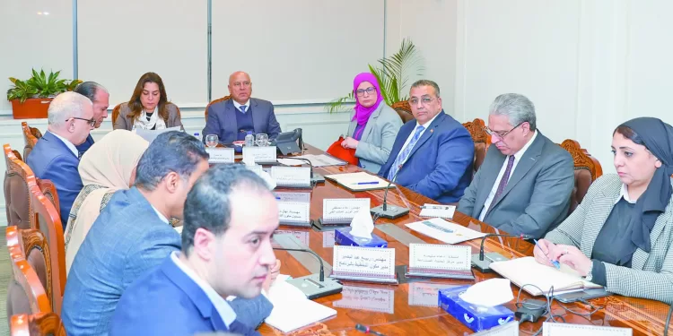 4 مناطق للتنمية الصناعية بالصعيد
