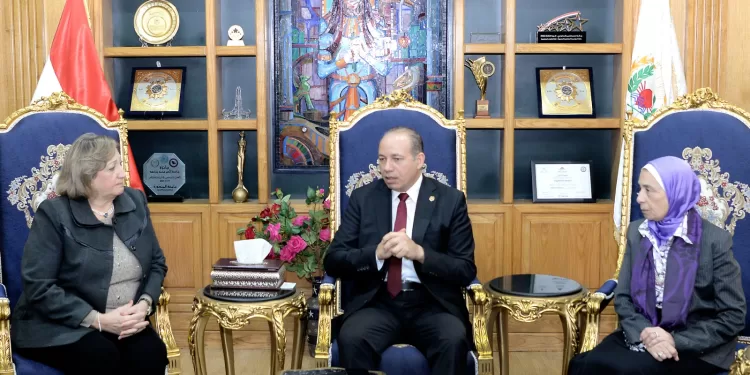 جامعة المنصورة تواصل مسيرة الجودة .. اعتماد كلية الطب البيطري وبرامج جديدة