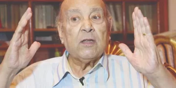 الكاتب الكبير محمد العزبى يعيد فتح ملف الذكريات.. حكايتي  هيكل والتابعى ومصطفى أمين