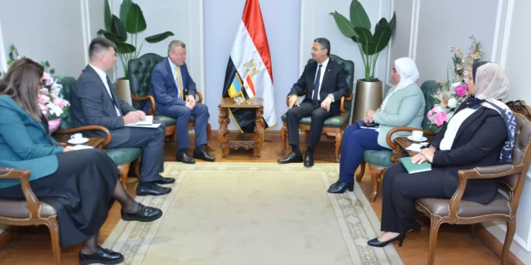 وزير التموين يبحث مع أوكرانيا سبل تأمين الغذاء وتحسين التخزين 1 - جريدة الجمهورية مصر نحو مستقبل أخضر: خطط جديدة لتحويل مخلفات مصانع السكر إلى طاقة نظيفة