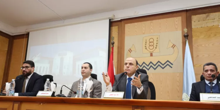 محافظ كفر الشيخ يدعو إلى تعزيز الوعي بالأمن السيبراني