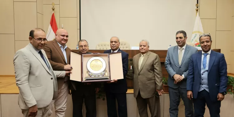 «النيابة الإدارية» تحتفي بالتفوق العلمي لأبنائها وتكرم حملة الماجستير والدكتوراة