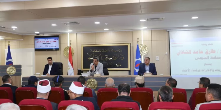 محافظ السويس يوجه القيادات التنفيذية بتكثيف حملات التوعية للحفاظ على المرافق العامة ونشر الوعي البيئي 1 - جريدة الجمهورية محافظ السويس يوجه القيادات التنفيذية بتكثيف حملات التوعية للحفاظ على المرافق العامة ونشر الوعي البيئي