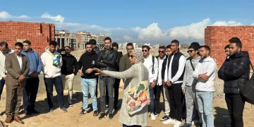زيارة ميدانية لطلاب هندسة المنصورة الجديدة لمدرستى المتفوقين واليابانية بدمياط