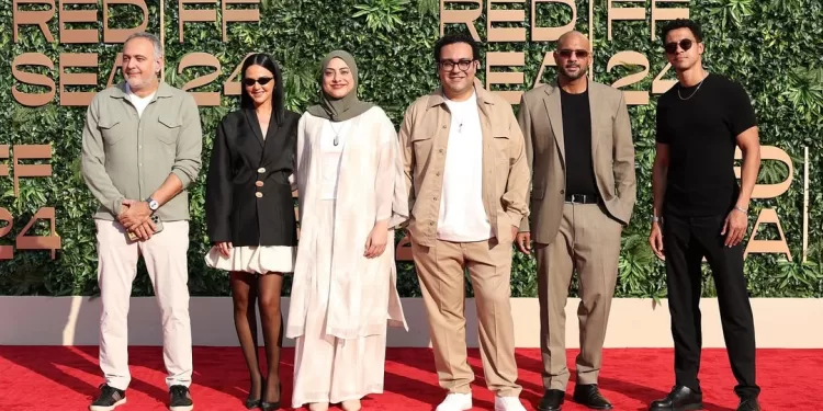 فيلم «البحث عن منفذ لخروج السيد رامبو» يحقق نجاحًا باهرًا ويحصد إشادات النقاد في مهرجان البحر الأحمر 1 - جريدة الجمهورية فيلم «البحث عن منفذ لخروج السيد رامبو» يحقق نجاحًا باهرًا ويحصد إشادات النقاد في مهرجان البحر الأحمر