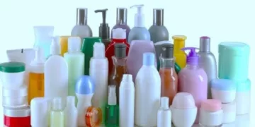 ضبط سيارة محملة بـ 2045 عبوة مستحضرات تجميل مجهولة المصدر بالغردقة