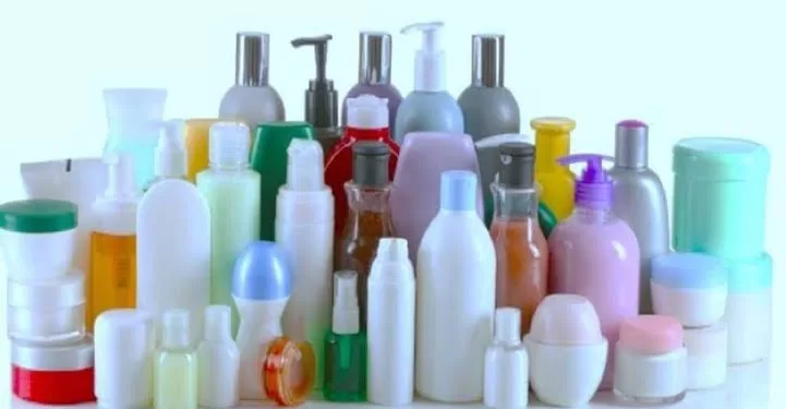 ضبط سيارة محملة بـ 2045 عبوة مستحضرات تجميل مجهولة المصدر بالغردقة 1 - جريدة الجمهورية ضبط سيارة محملة بـ 2045 عبوة مستحضرات تجميل مجهولة المصدر بالغردقة