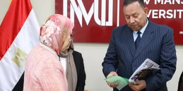 فوز طالبة بطب المنصورة الجديدة فى مسابقة دولية للتوعية بمقاومة البكتريا