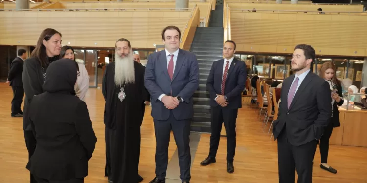 وزير التعليم اليوناني يشيد بدور مكتبة الإسكندرية في تعزيز الحوار بين الحضارات