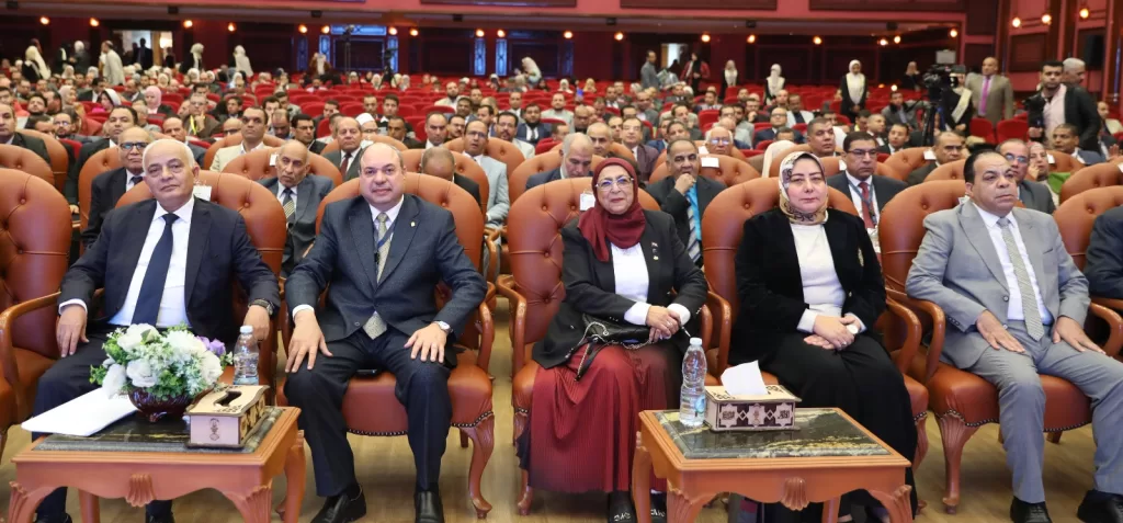 رضا حجازي: تقنيات الذكاء الاصطناعي تمثل فرصًا ذهبية للارتقاء بمستوى التعليم 2 - جريدة الجمهورية WhatsApp Image 2024 12 09 at 12.07.01 AM 3 - جريدة الجمهورية