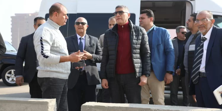 محافظ الجيزة يتفقد مواقع التشجير المقترحة على الدائري