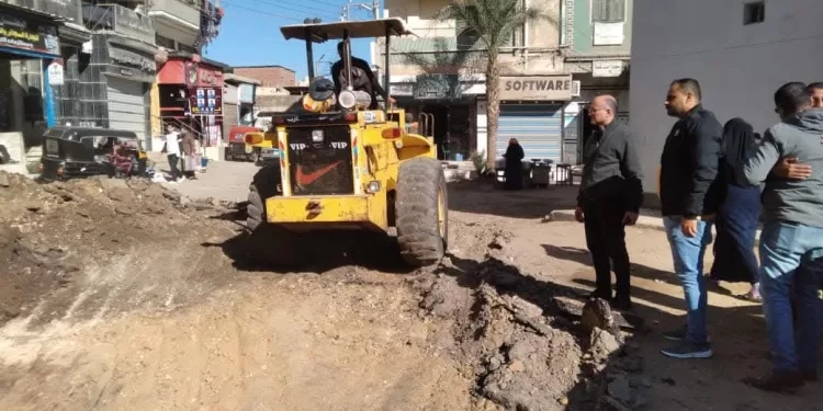 محافظ كفر الشيخ يُطلق أكبر مشروع رصف في بيلا بمساحة 33 ألف متر مربع