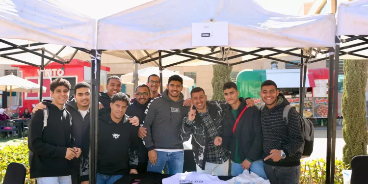 جامعة الجلالة تنظم بازار الكريسماس «Santa’s Fair» في أجواء احتفالية مميزة 1 - جريدة الجمهورية جامعة الجلالة تنظم بازار الكريسماس «Santa’s Fair» في أجواء احتفالية مميزة