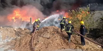 رئيس جهاز العاشر من رمضان: توفير كافة الإمكانيات للسيطرة على حريق مصنع بالمنطقة الصناعية الثالثة