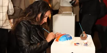 أهرامات الجيزة تشهد ختام فعاليات معرض «الأبد هو الآن» في نسخته الرابعة