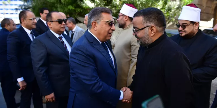 تهنئة محافظ الدقهلية والقيادات الأمنية والعسكرية والتنفيذية للأخوة الأقباط بعيد الميلاد المجيد