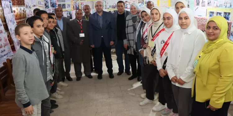 محافظ بني سويف يتابع سير امتحانات الصف الأول بالمعهد الفني للتمريض