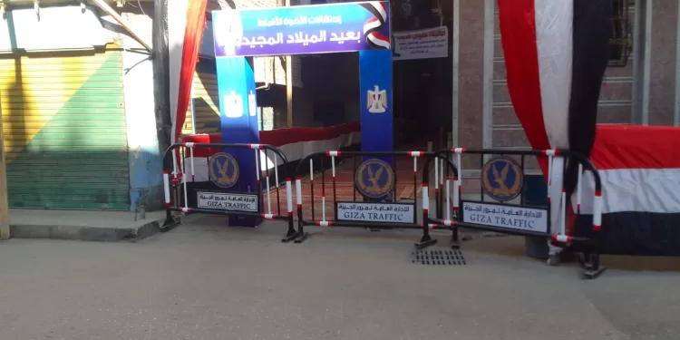 حملات مكثفة لرفع الإشغالات وتنظيف الشوارع المحيطة بالكنائس فى الجيزة