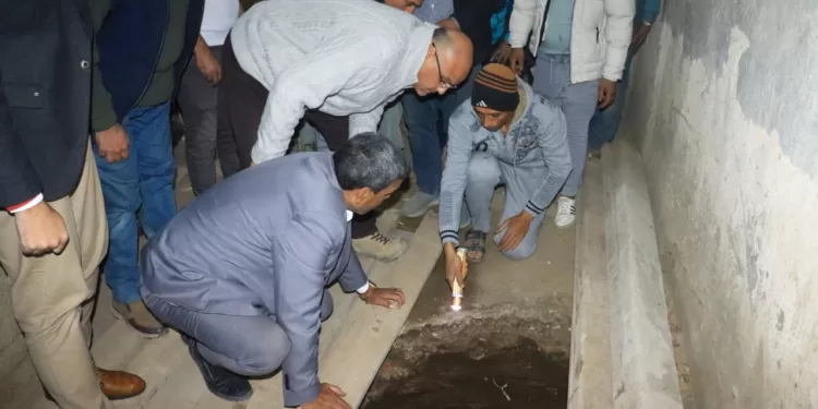 نقل عاجل لسكان منزل مهدد بالانهيار في سنديون بتوجيهات محافظ القليوبية