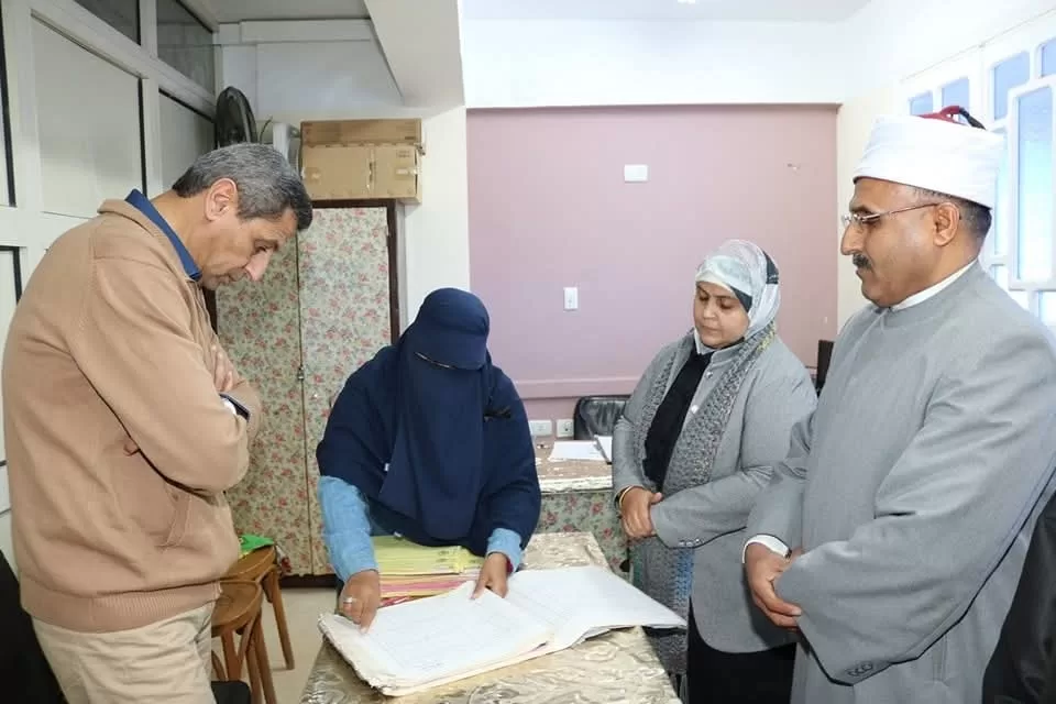 في زيارة مفاجئة.. محافظ السويس يتفقد سير الدراسة بالمنطقة الأزهرية 2 - جريدة الجمهورية WhatsApp Image 2024 12 29 at 5.48.19 PM - جريدة الجمهورية