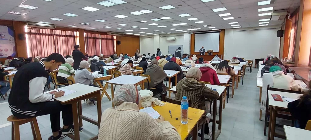 جامعة حلوان تؤكد نجاح خطتها للامتحانات بفضل التنظيم المحكم وتوفير البيئة المثالية 8 | جريدة الجمهورية