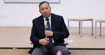 رئيس جامعة المنصورة الجديدة يشيد بجهود الكادر الجامعي في التحضير للامتحانات