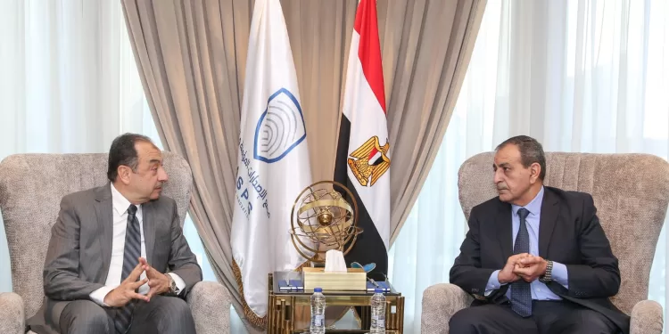 شيمي يبحث سبل تعزيز التعاون المشترك مع مجمع الإصدارات المؤمنة والذكية