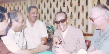  د.حسين حمودة يستعيد آخر 12 عاماً فى حياة نجيب محفوظ: الحديث عن «نوبل يذكره بـ «طه حسين وحقى و الحكيم وتولستوى»