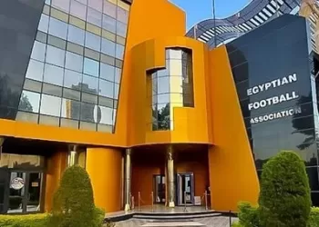 اللجنة الفنية باتحاد الكرة تناقش مستقبل منتخب الشباب وتقبل اعتذار «نبيه» 4 - جريدة الجمهورية 100 ألف جنيهًا غرامة للزمالك وضعفها للإسماعيلي والأهلي ينجو من العقوبات
