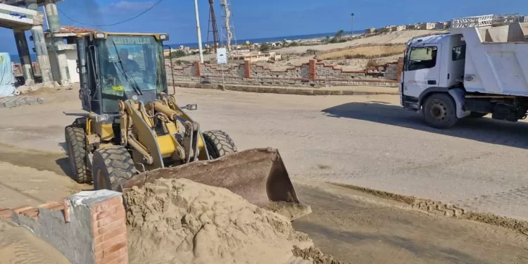 كورنيش «الفنار» ببلطيم يتألق من جديد بفضل جهود الصيانة 1 - جريدة الجمهورية كورنيش «الفنار» ببلطيم يتألق من جديد بفضل جهود الصيانة