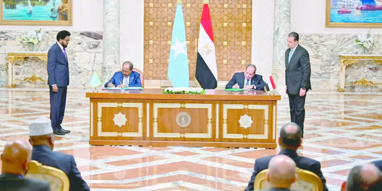 عهد جديد من التعاون العميق.. السيسى خلال القمة المصرية – الصومالية بقصر الاتحادية: سنظل داعمين للصومال.. وسنعمل معاً لتحقيق المزيد من الإنجازات