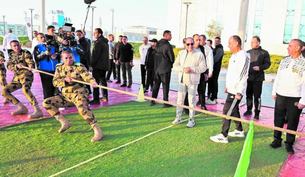 الرئيس فى مصنع الأبطال: السيسى يتفقد الأكاديمية العسكرية.. ويشارك الطلاب صلاة الفجر 2 | جريدة الجمهورية