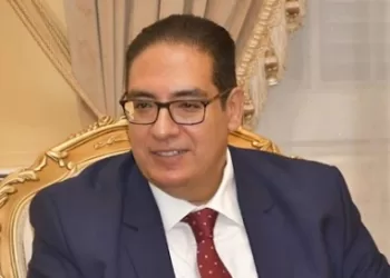 رئيس جامعة القاهرة يتفقد لجان الامتحانات.. ويوجه بتوفير سبل الراحة للطلاب