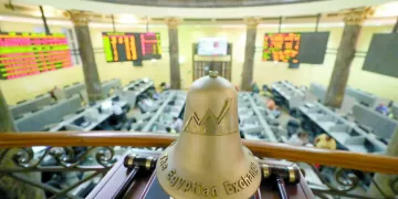 بعد السماح للشباب من سن 15 للاستثمار فى البورصة.. الخبراء: يحفز المواطنين على تنمية مدخراتهم.. وينشر الوعى المالى للأجيال الجديدة