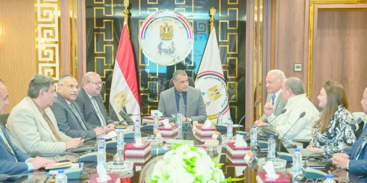 الزمالك «حائر» بين المستحقات والتجديد