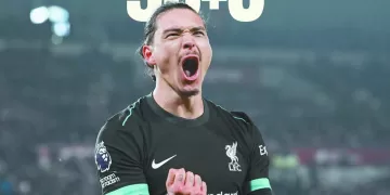 ليفربول يحطم عناد برينتفورد فاز بثنائية متأخرة لنونيز بالبريميرليج