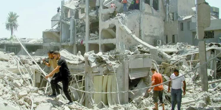 ليفربول يحطم عناد برينتفورد فاز بثنائية متأخرة لنونيز بالبريميرليج