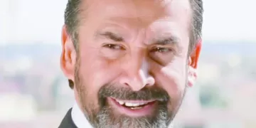 صبحي يتابع استعدادات بطولتي الهجن بالأقصر والعلمين