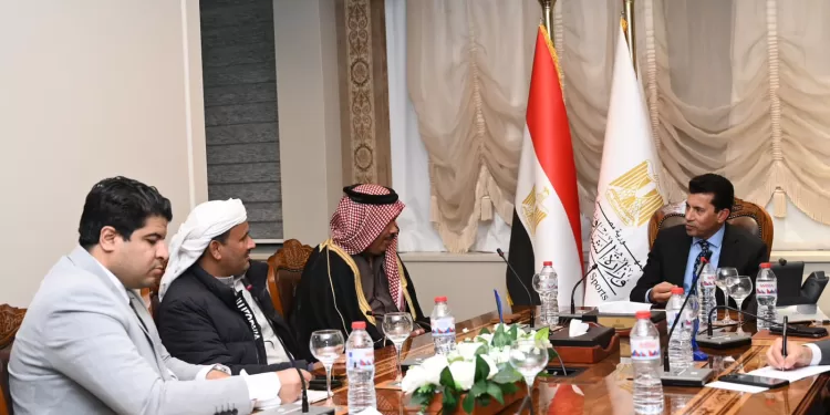 صبحي يتابع استعدادات بطولتي الهجن بالأقصر والعلمين