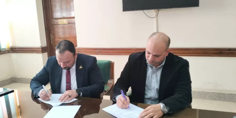 بروتوكول تعاون بين جامعة حلوان و «كيم تك» للأجهزة العلمية والمعملية