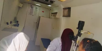 2740 مريضًا يستفيدون من خدمات قافلة طبية مجانية بالعاشر من رمضان