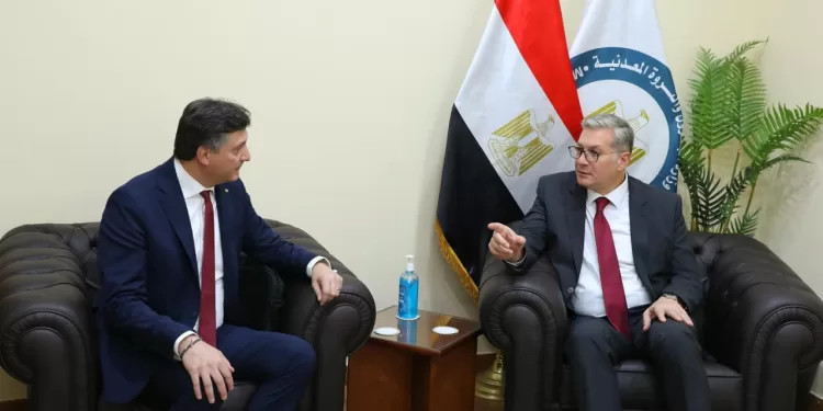 استثمارات جديدة من إيني الإيطالية لزيادة إنتاج الغاز في مصر 1 - جريدة الجمهورية استثمارات جديدة من إيني الإيطالية لزيادة إنتاج الغاز في مصر