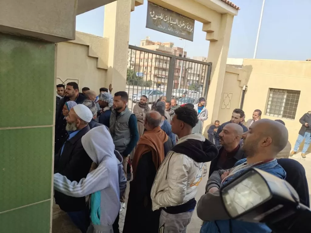 رئيس جهاز العاشر من رمضان يوفر سوقًا جديدًا للباعة الجائلين بالمجاورة الخامسة 2 | جريدة الجمهورية