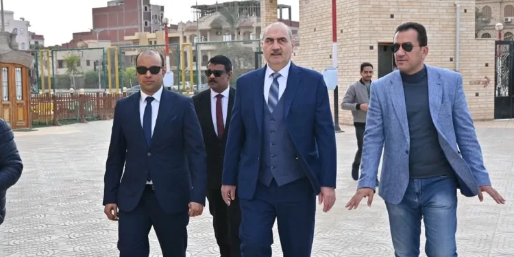 مساعد وزير الشباب والرياضة يبحث فرص الاستثمار الرياضي في العاشر من رمضان