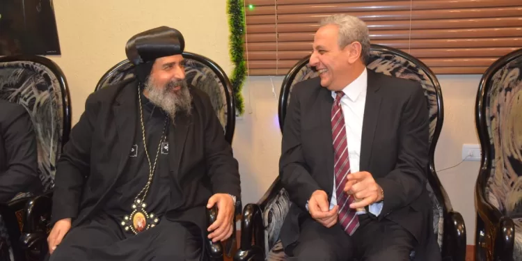 الجندي يشارك الأقباط فرحة عيد الميلاد في المحلة وسمنود