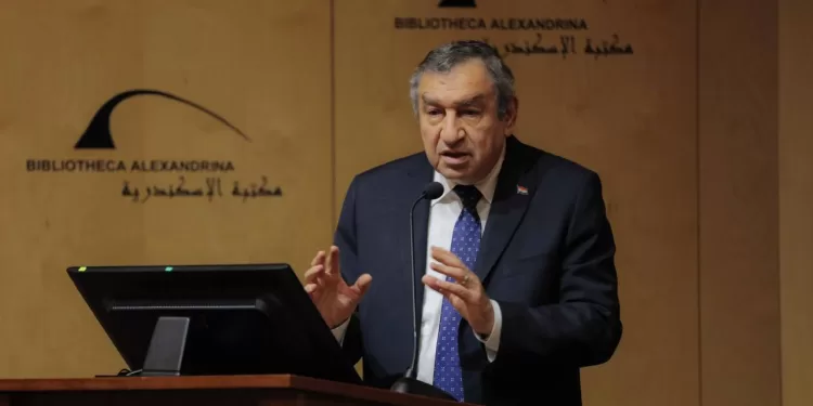 أكتوبر: من الانتصار إلى البناء.. رؤية «عصام شرف» لمشروع الوطن بمكتبة الإسكندرية 1 - جريدة الجمهورية أكتوبر: من الانتصار إلى البناء.. رؤية «عصام شرف» لمشروع الوطن بمكتبة الإسكندرية