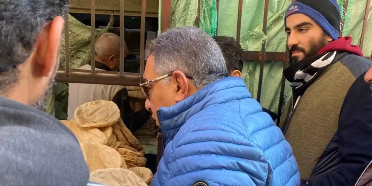 جولة ميدانية لمحافظ الدقهلية لمتابعة الخدمات المقدمة للمواطنين بالمنصورة