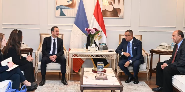 محافظ جنوب سيناء والسفير الفرنسي يتفقان على خطة عمل مشتركة لتنمية السياحة