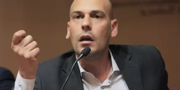 «المضحكخانة» لمحمد غنيمة: رحلة في تاريخ الفكاهة المصرية بمعرض القاهرة الدولي للكتاب