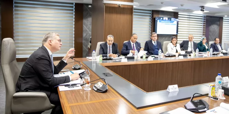 «المضحكخانة» لمحمد غنيمة: رحلة في تاريخ الفكاهة المصرية بمعرض القاهرة الدولي للكتاب